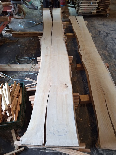 [PL-HET-24-4] Plateau Hêtre 27 x 400-460 x 3970 mm de la boule 24 - 4