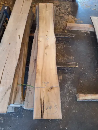 [PL-TIL-108-3] Plateau Tilleul 38 x 270-300 x 2000 mm de la boule 108 - 3