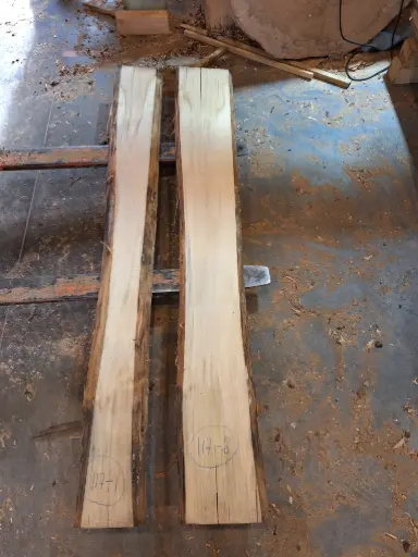 [PL-TIL-117-2] Plateau Tilleul 38 x 200-250 x 1990 mm de la boule 117 - 2