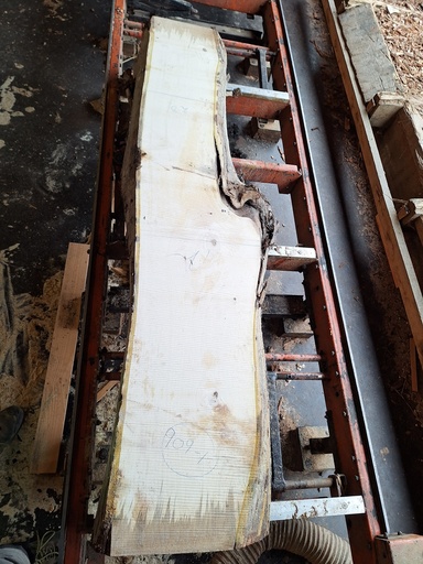 [PL-NOY-909-1] Plateau Noyer 38 x 280-420 x 2050 mm de la boule 909 - 1