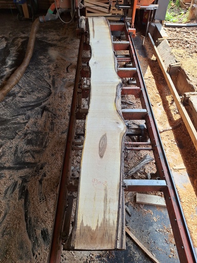 [PL-NOY-930-2] Plateau Noyer 28 x 260-350 x 4000 mm de la boule 930 - 2