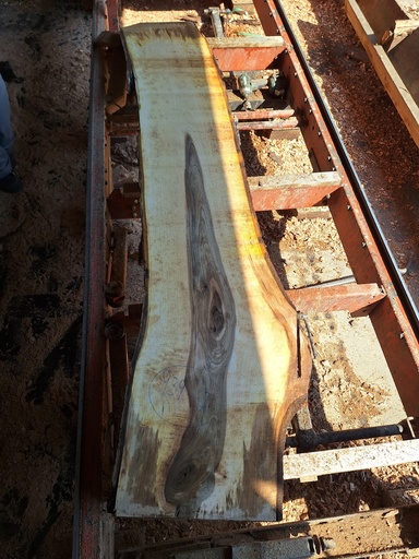 [PL-NOY-939-7] Plateau Noyer 28 x 320-380 x 2050 mm de la boule 939 - 7