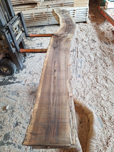 [PL-NOY-956A-6] Plateau Noyer 18 x 300-420 x 4000 mm de la boule 956A - 6