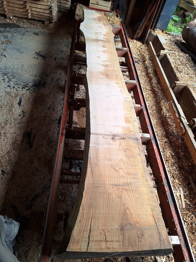 [PL-FRE-977-3] Plateau Frêne 43 x 440-500 x 4050 mm de la boule 977 - 3